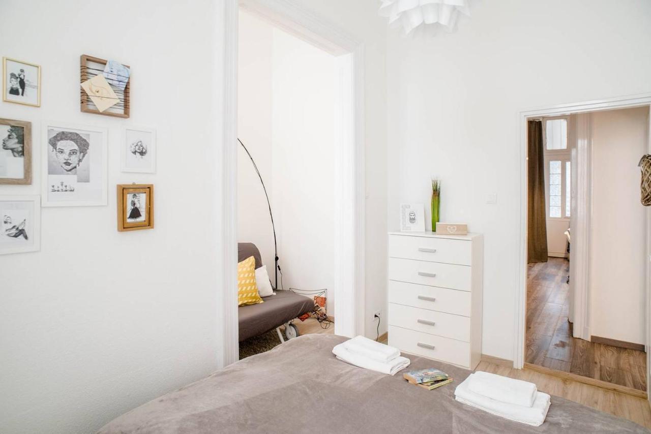 Comfy, Renewed 3 Bedroom Apt In Center Budapest Extérieur photo