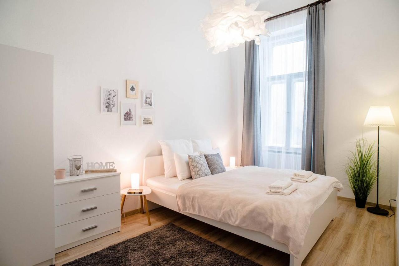 Comfy, Renewed 3 Bedroom Apt In Center Budapest Extérieur photo